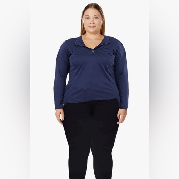 NWT- NAVY BLUE 1/4Zip Athletic Pull Over
W/T sun protection & lightweight - Picture 3 of 6